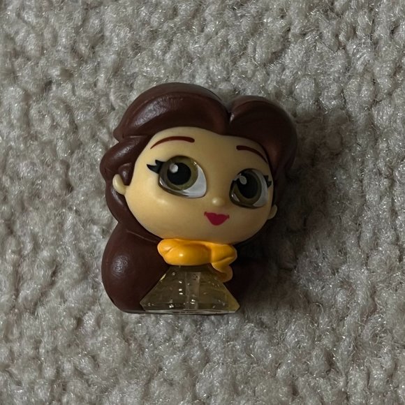 Disney Doorables Series 6: Belle from Beauty and the Beast (SPECIAL EDITION) - Picture 1 of 2
